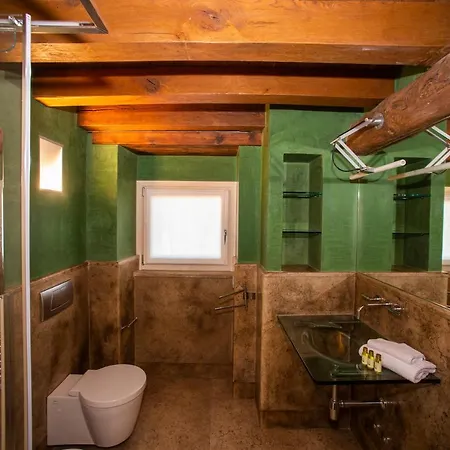 Mimmo Han/Misafirhane *